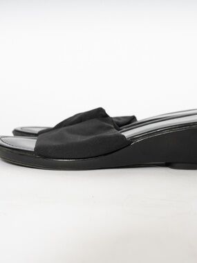 Y2k black slide sandals wedge size 8.5 comfort plus predictions